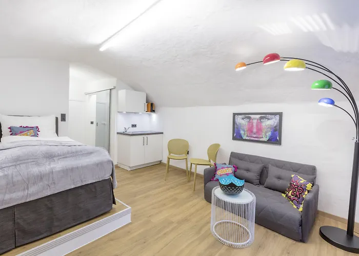 Apt. Stone-lodge דירה