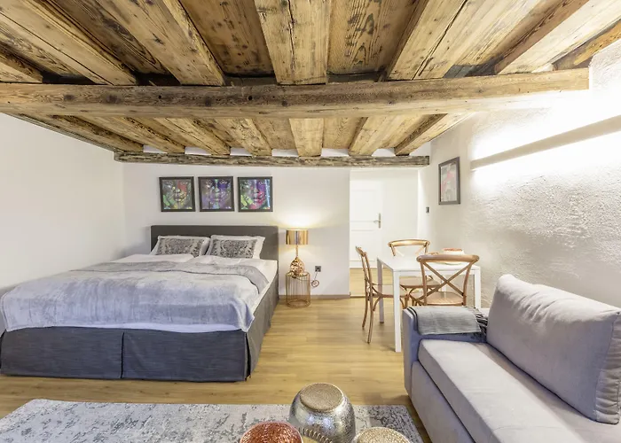 Apt. Stone-lodge דירה