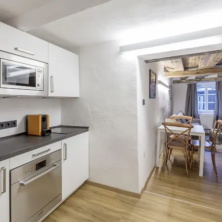 Apt. Stone-lodge Apartman *