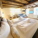 Apt. Stone-lodge شقة