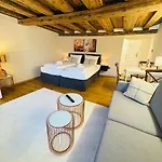 Apt. Stone-lodge شقة